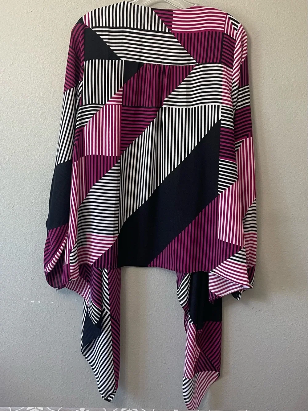 Lane Bryant Magenta, Black & White Striped Light weight Kimono